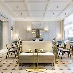 Grand Hotel