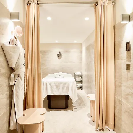Grand 5* Paříž
