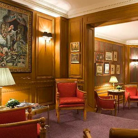 Grand Hotel