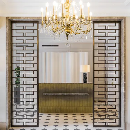Grand Hotel