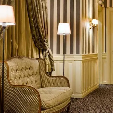Hotel Grand